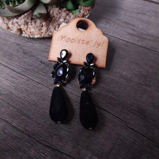 Black stone with teardrop